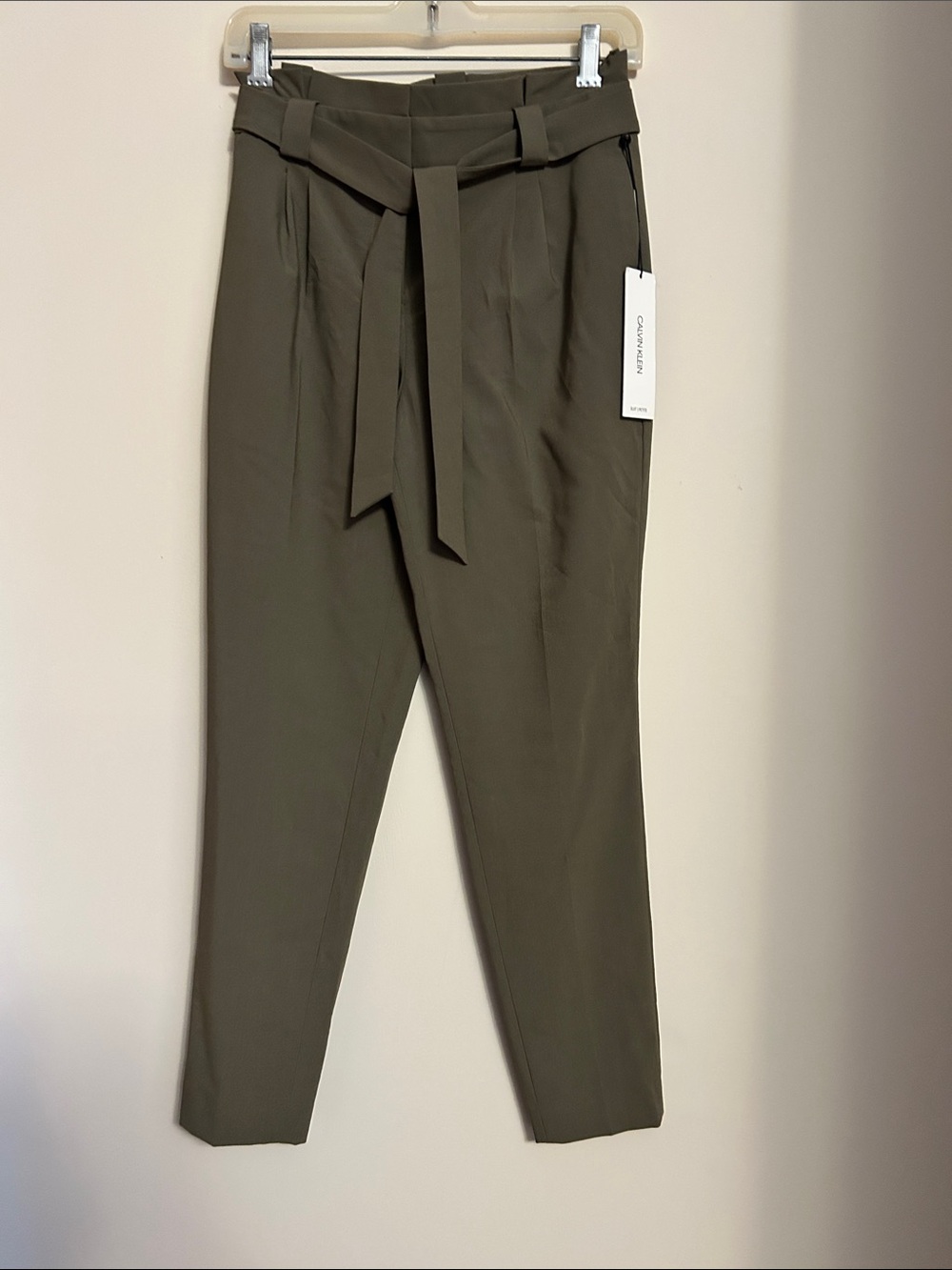 Calvin Klein Olive Green Paperbag Waist Tapered Trousers NWT size 2P